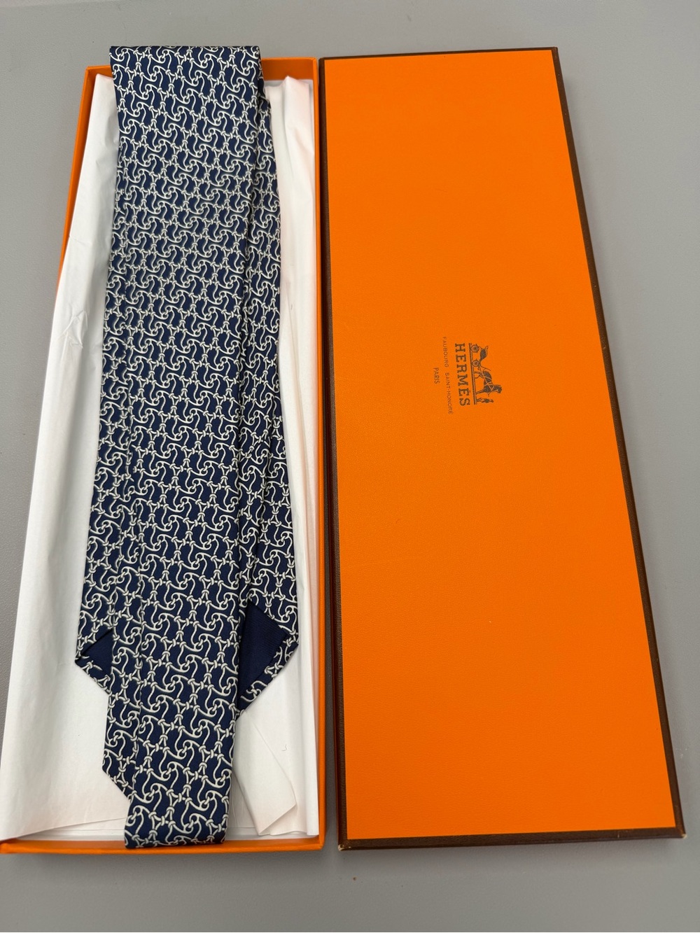 Hermes Navy and White Printed Silk Tie - Picture 2 of 3